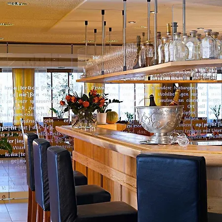 Neckartal فندق 3*